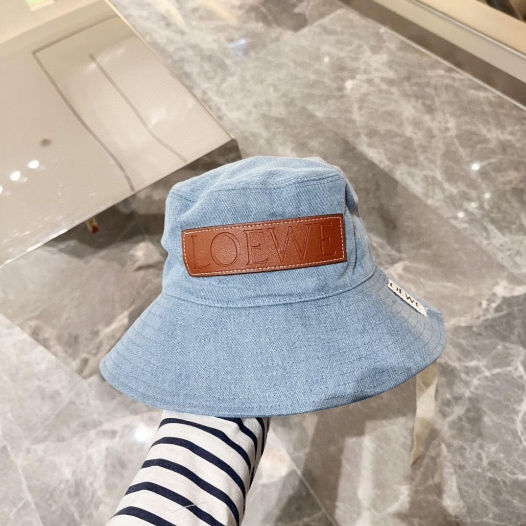 Loewe Caps